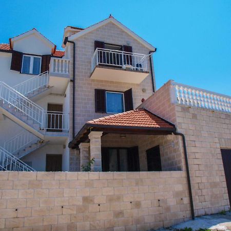 Apartments Vukovic 포스티라 외부 사진