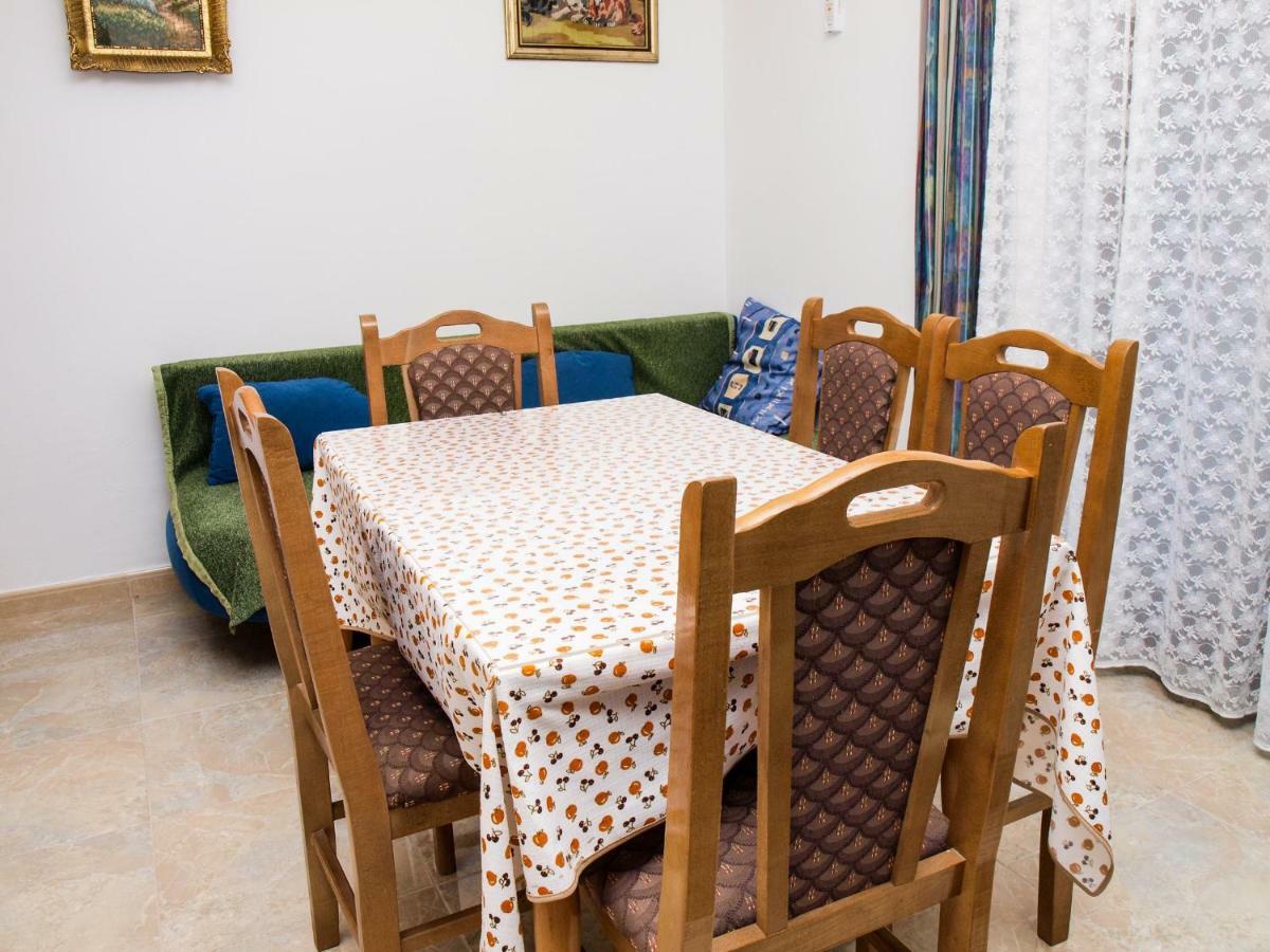 Apartments Vukovic 포스티라 외부 사진